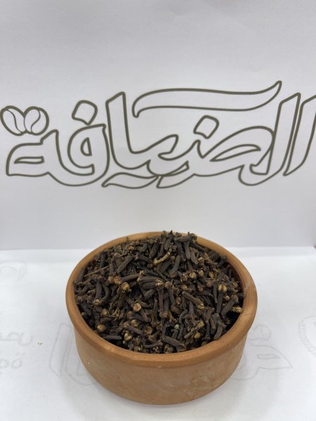 قرنفل مع زهرة (مسمار)